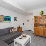 L O L A Apartamento *